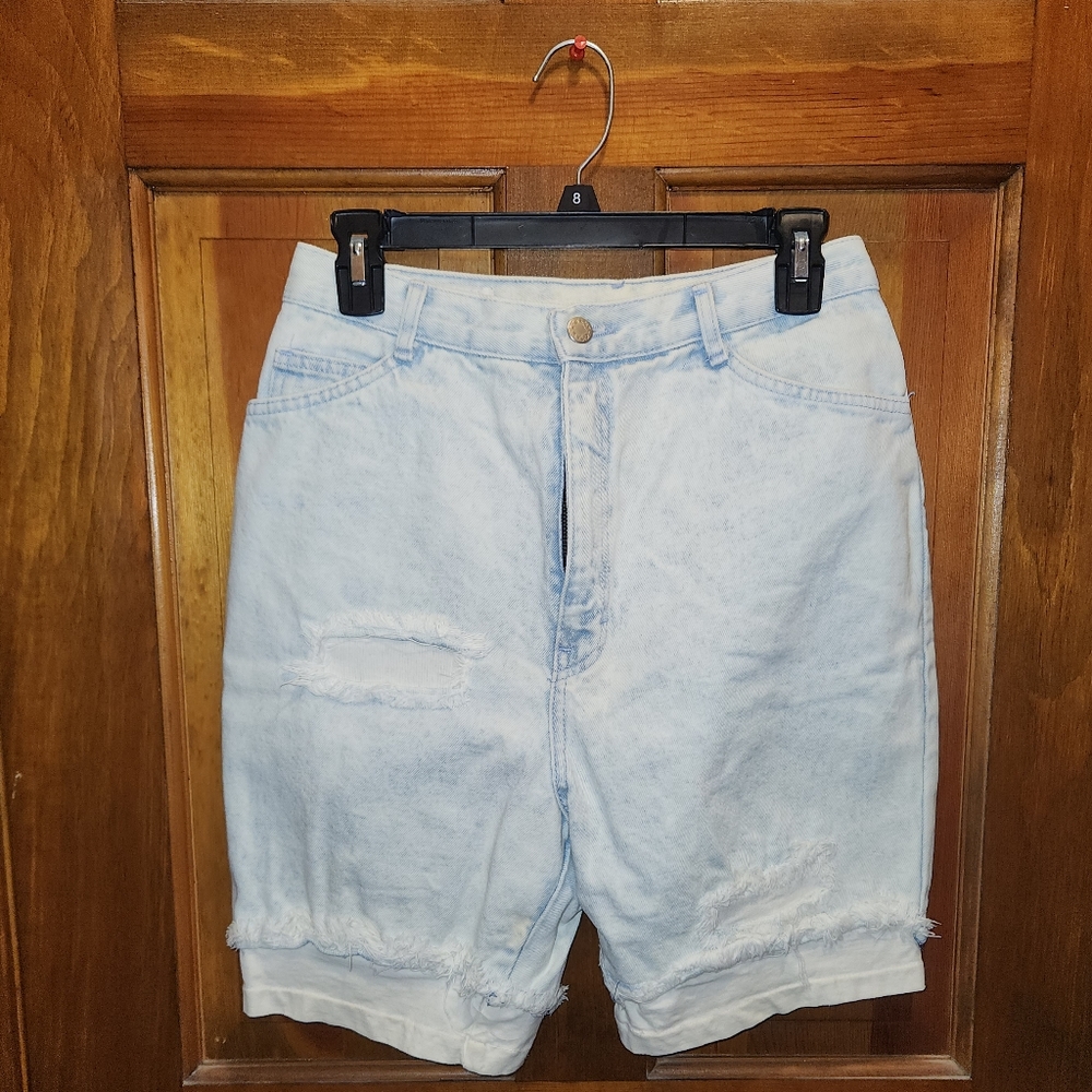 vintage light wash jean shorts